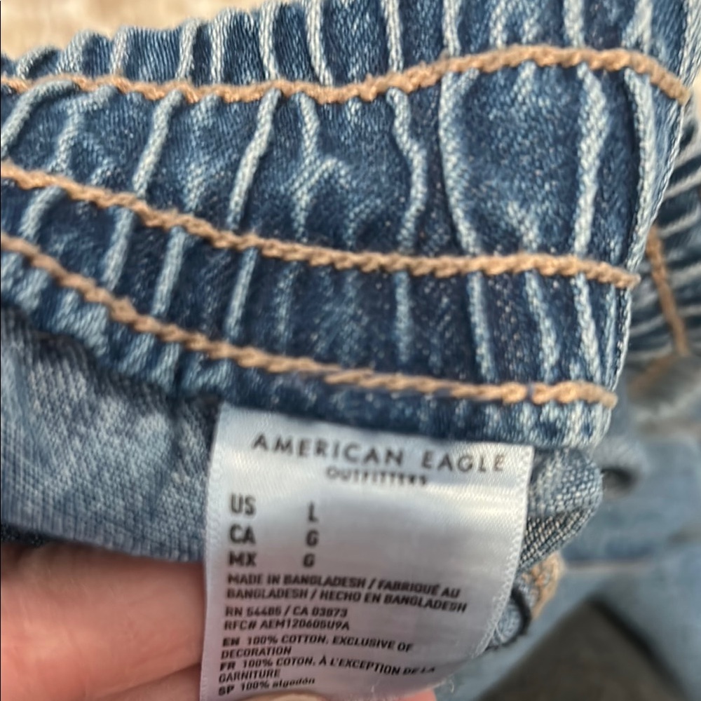 American Eagle Outfitters Blue Cropped Cargo Jeans with Pink Drawstring Accent - Picture 2 of 10